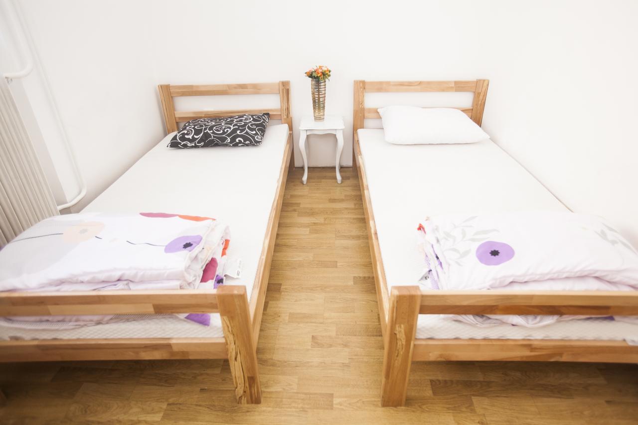 Hostel Jellostone 베오그라드 외부 사진