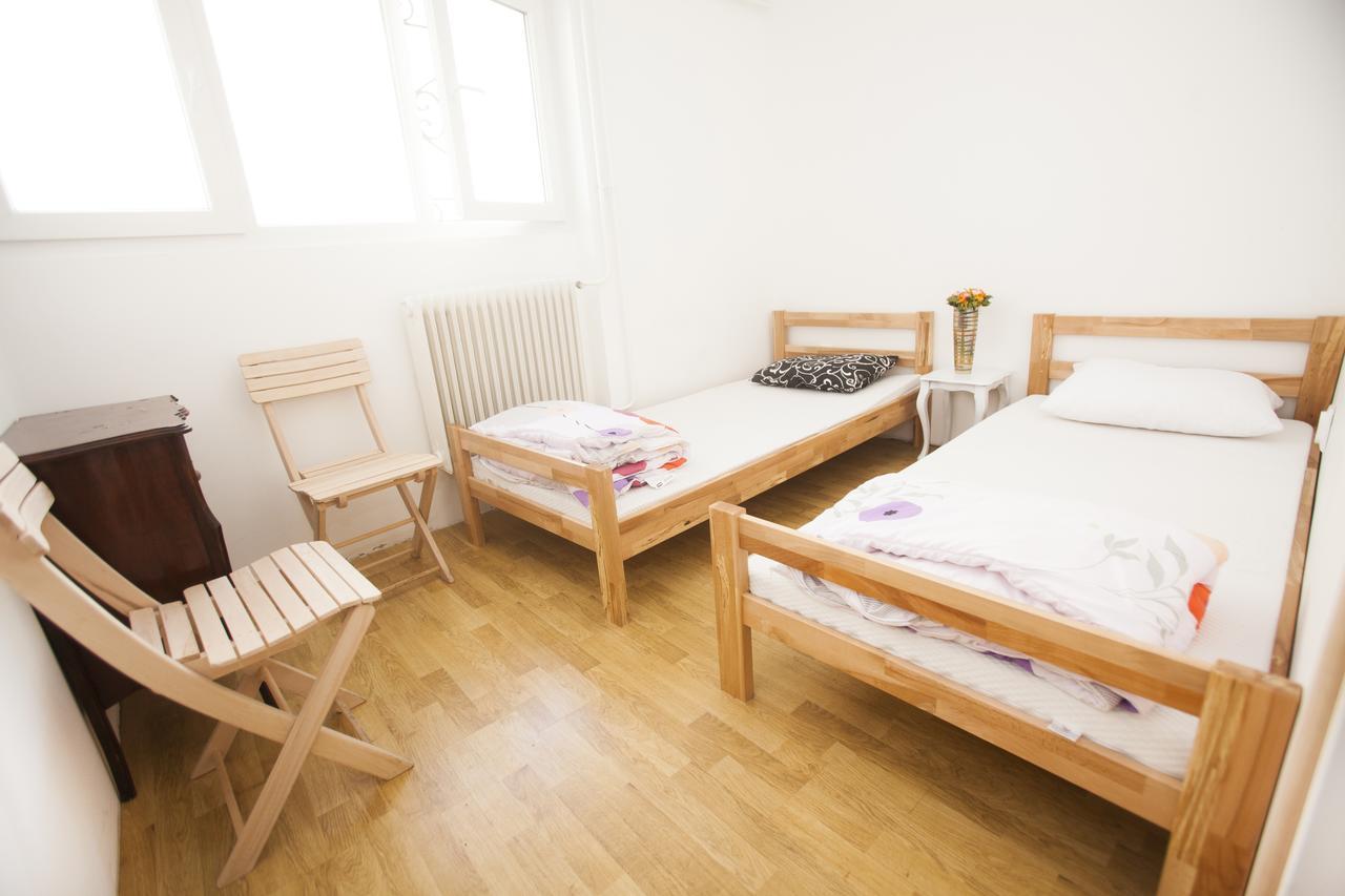 Hostel Jellostone 베오그라드 외부 사진
