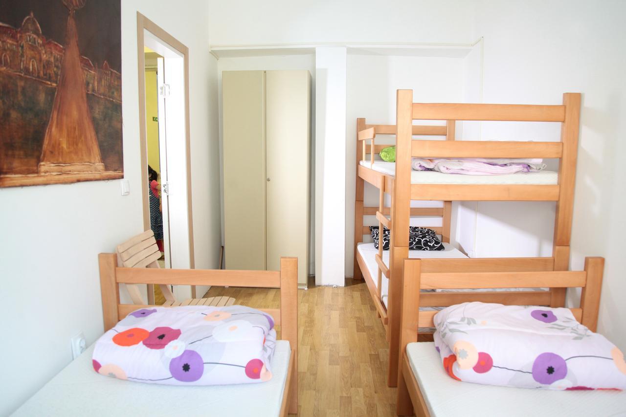Hostel Jellostone 베오그라드 외부 사진