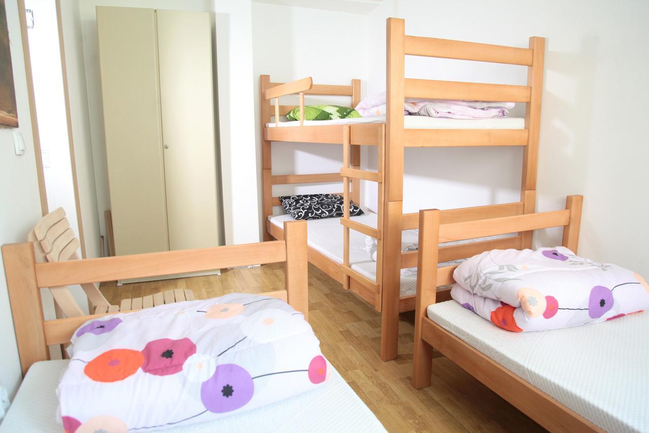 Hostel Jellostone 베오그라드 외부 사진